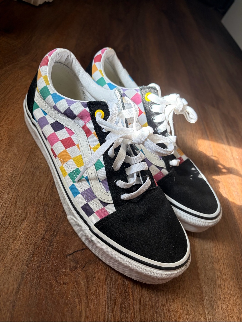 Vans Low-Top Checkerboard Sneakers - Black & Multicolor